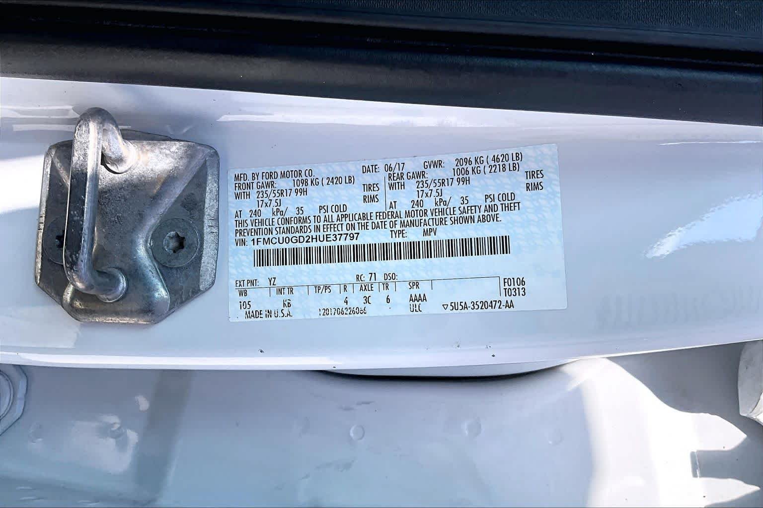 Used 2017 Oxford White Ford SE image 31