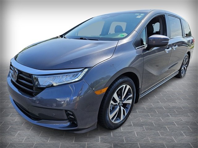 2023 Honda Odyssey Touring photo 2