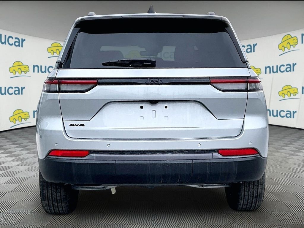 New 2026 Silver Zynith Jeep Laredo image 6