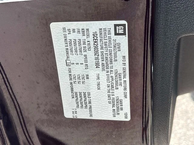 Used 2009 Red Chevrolet LT image 17