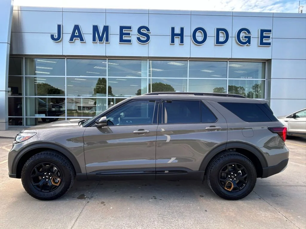 2026 Ford Explorer Tremor 4WD's photo