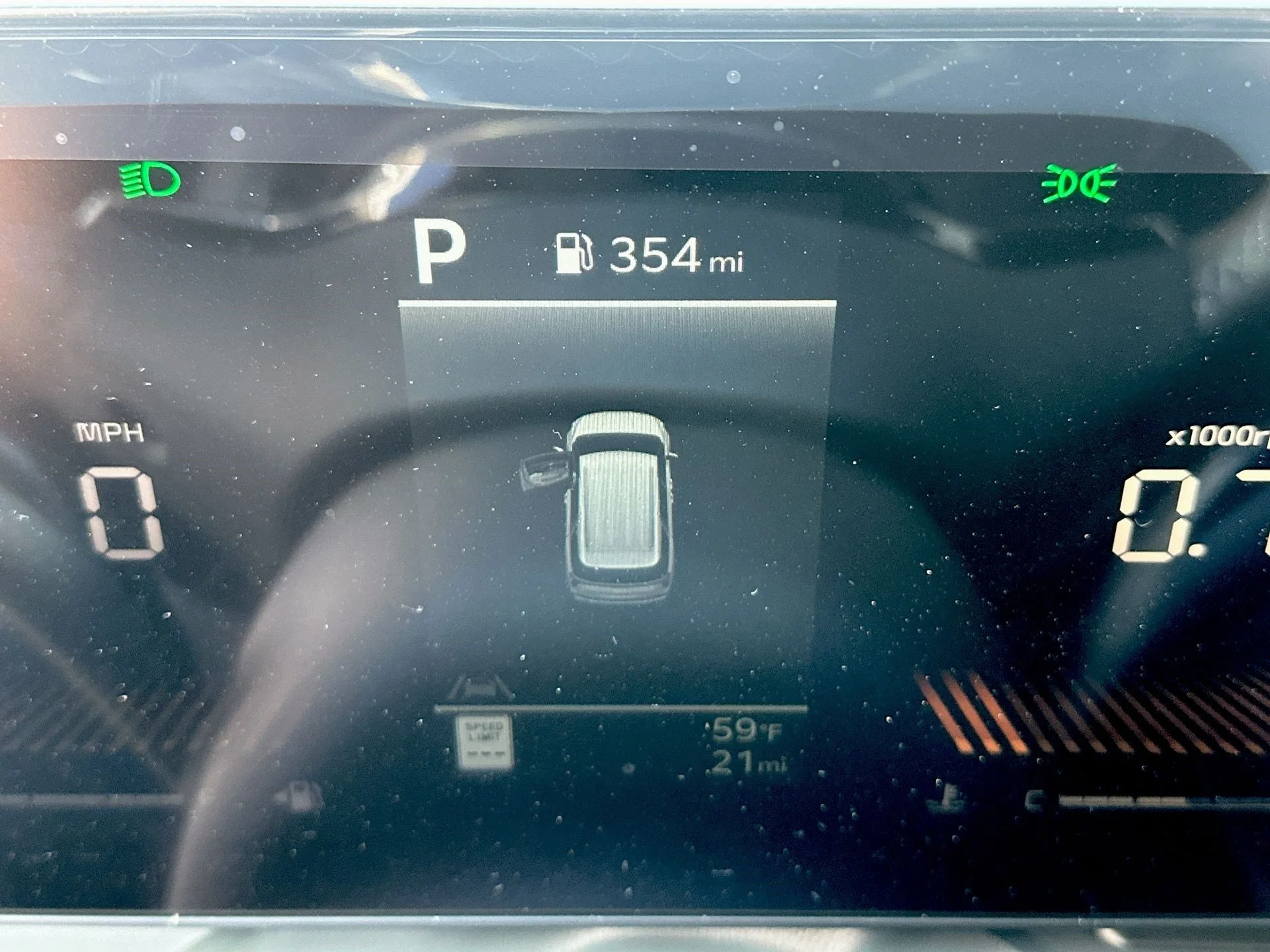 New 2026 Snow White Pearl Kia LXS image 12