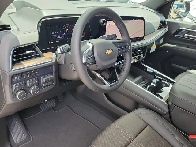 2026 Chevrolet Suburban High Country - Photo 19