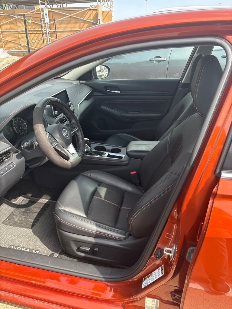 Certified Used 2022 Orange Nissan 2.5 SR image 3
