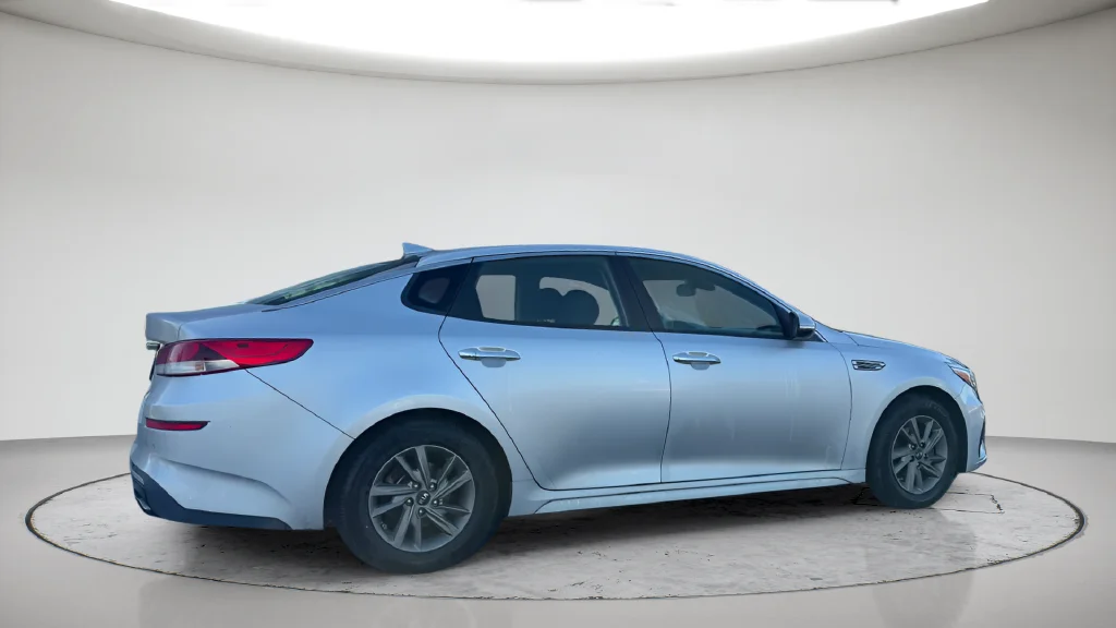 Used 2020 Silver Kia LX image 6