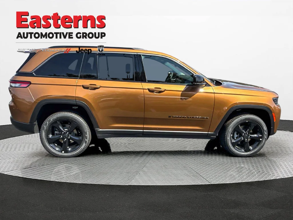 New 2027 Copper Shino Metallic Clearcoat Jeep Limited image 5