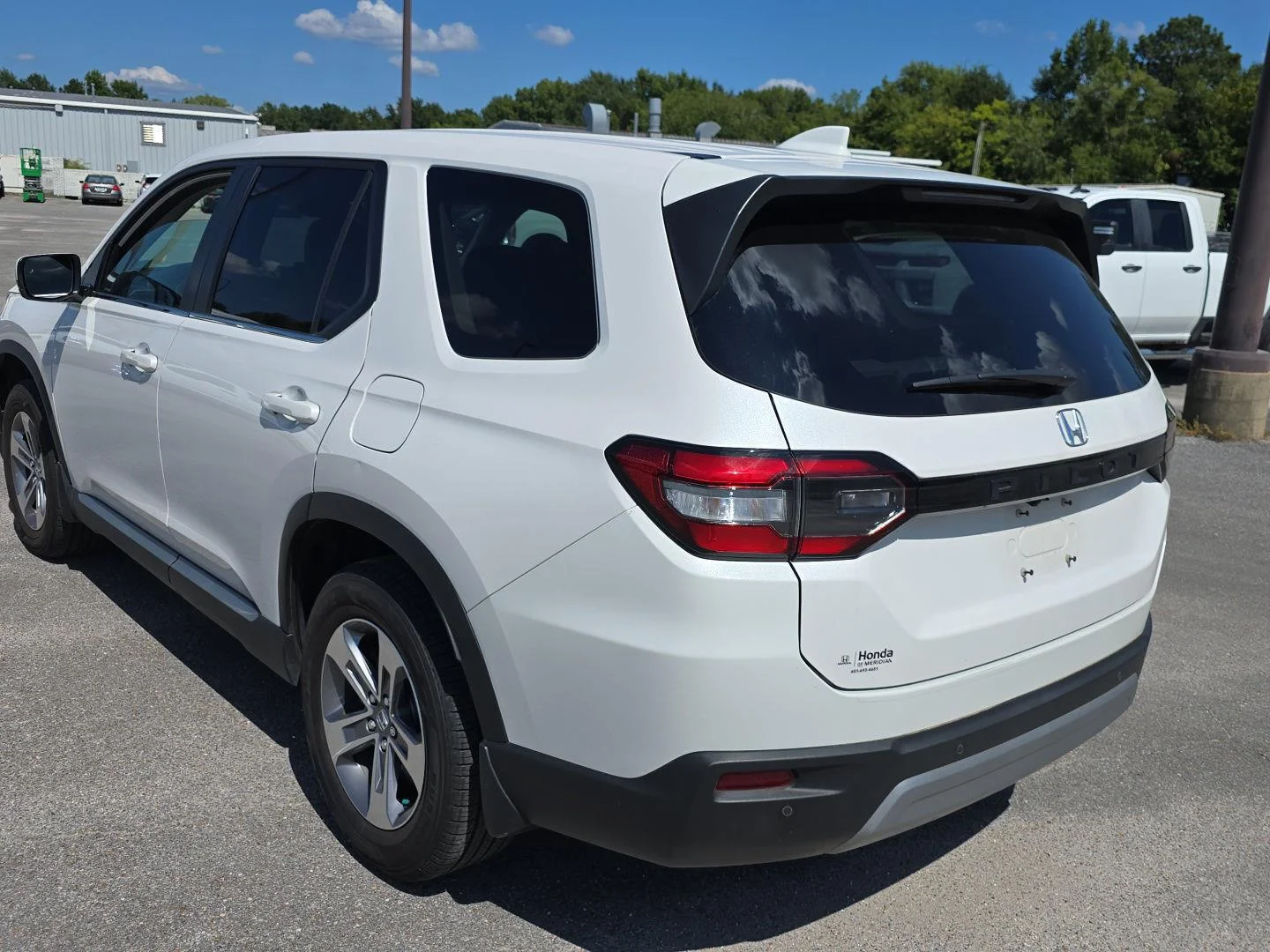 Used 2025 Platinum White Pearl Honda EX-L image 8