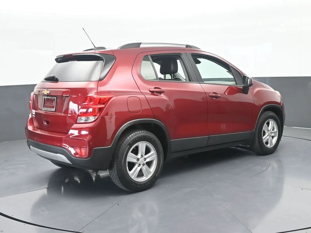 Used 2021 Crimson Metallic Chevrolet LT image 6
