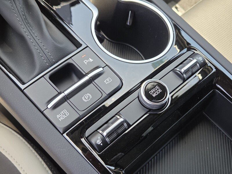 New 2026 Snow White Pearl Kia GT-Line FWD image 18