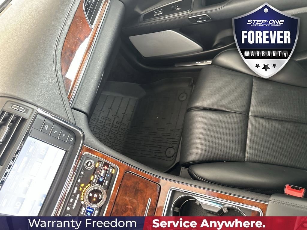 Used 2020 Silver Lincoln Reserve image 24
