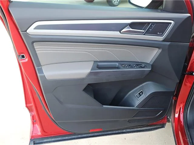 Used 2021 Red Volkswagen 3.6L V6 SEL Premium R-Line All-wheel Drive 4MOTION image 14