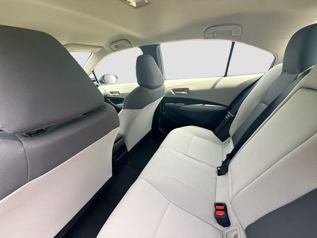 Used 2022  Toyota LE image 23