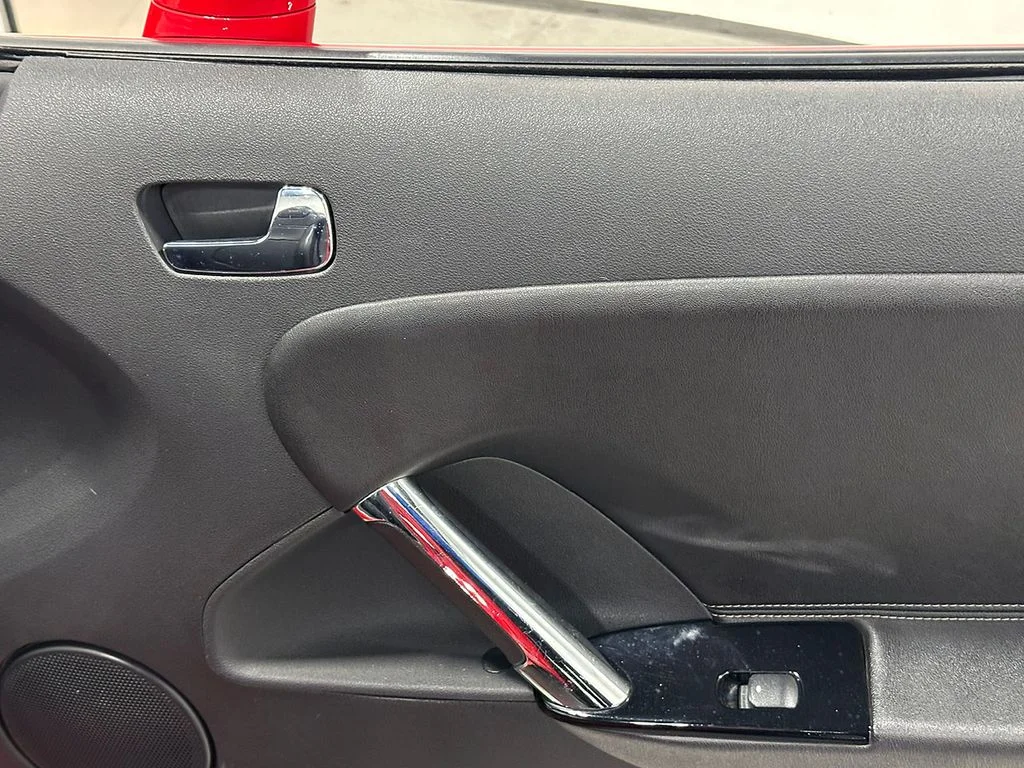 Used 2007 Red Saturn Base image 57