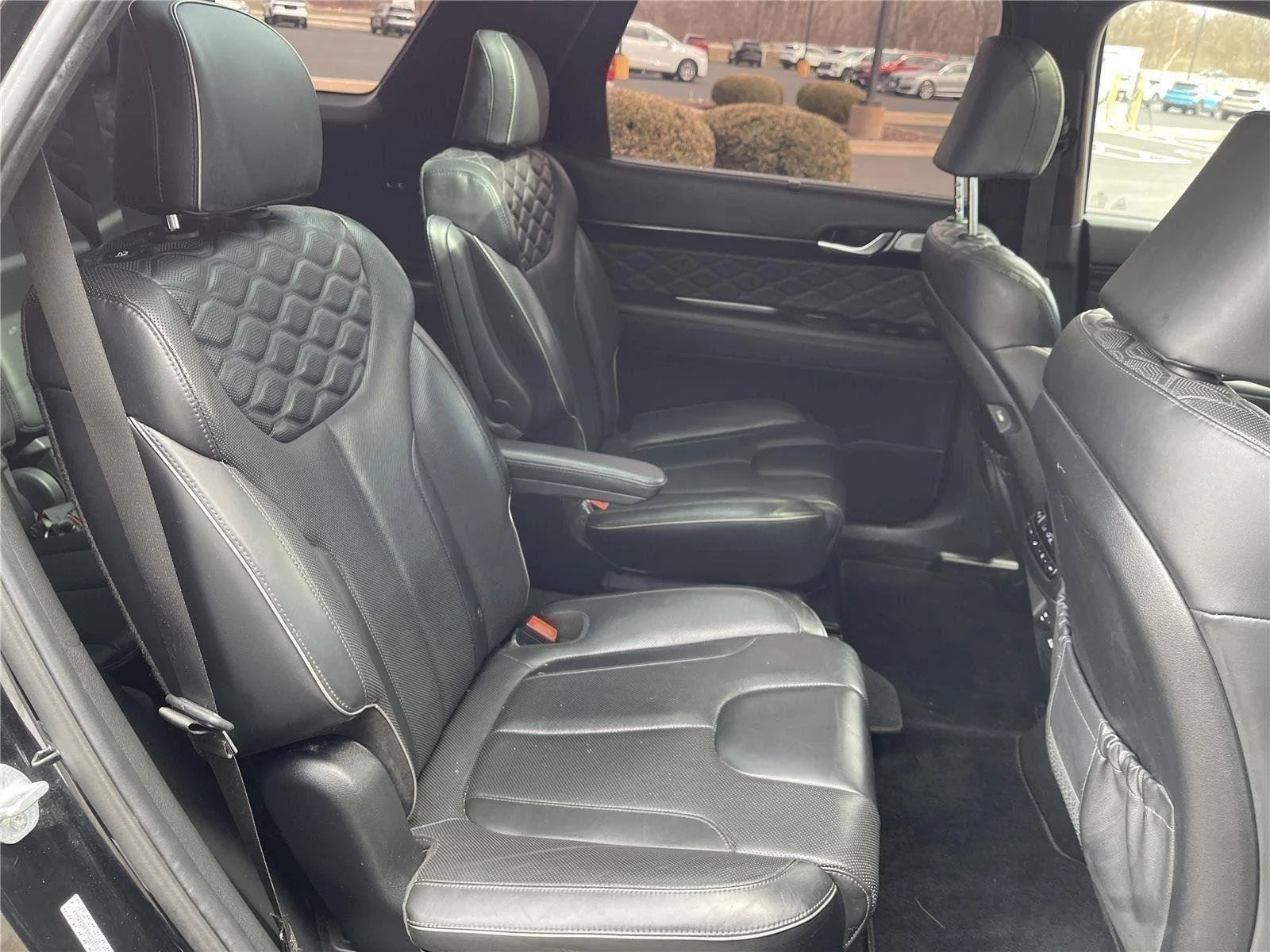 Used 2021 Black Hyundai Calligraphy image 39