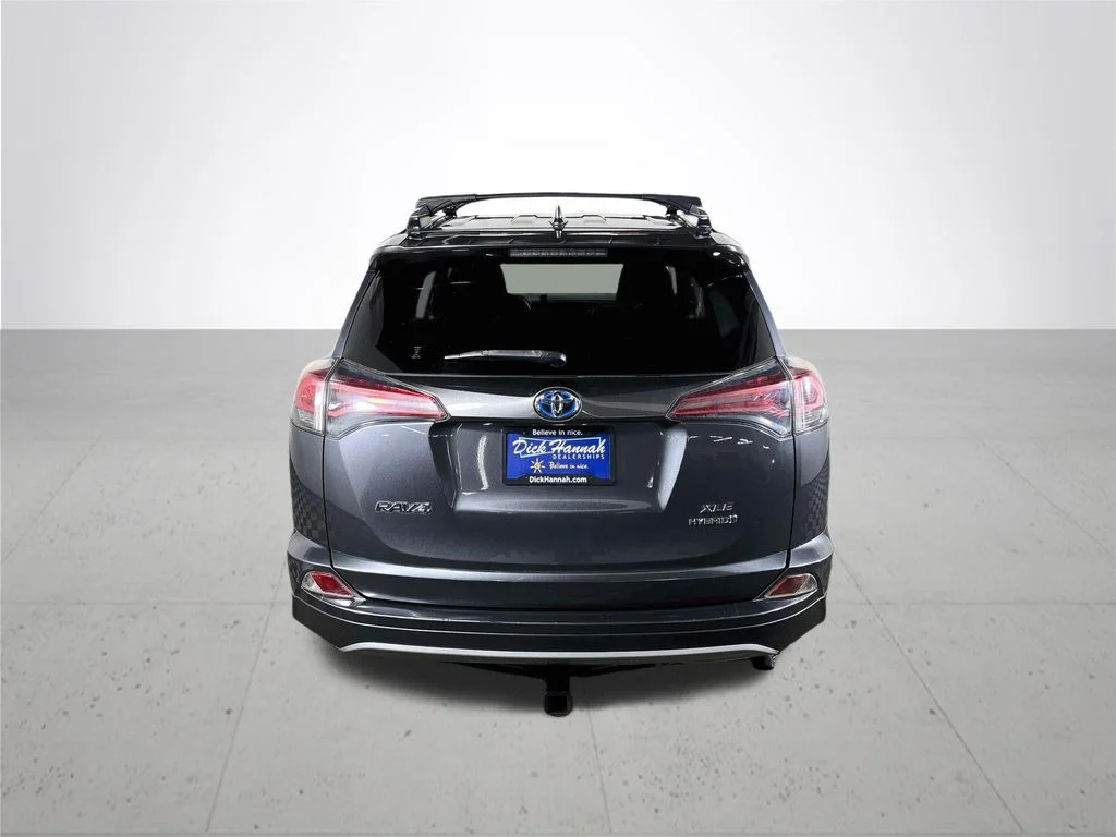 Used 2017 Gray Toyota XLE image 7