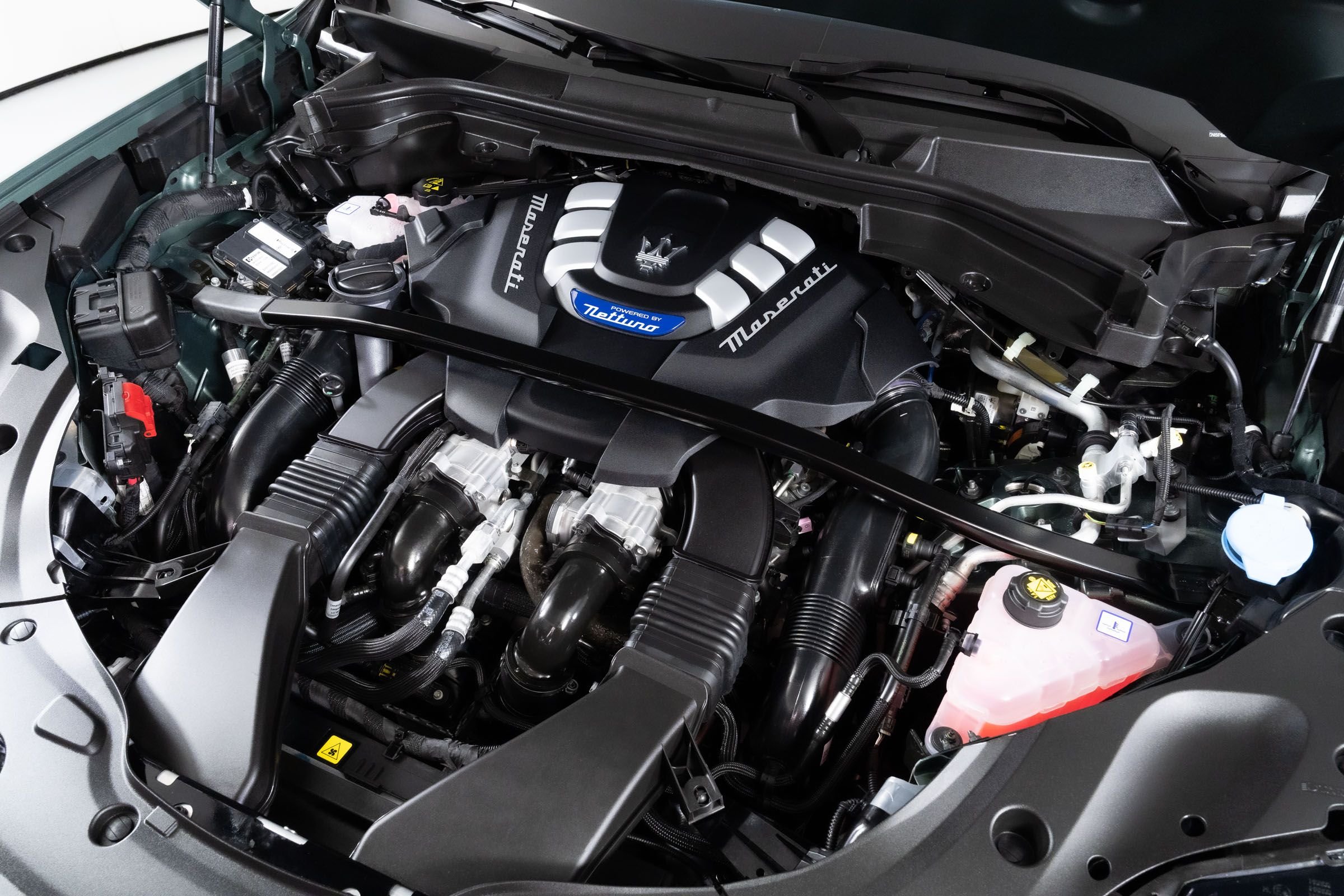 2026 Maserati Grecale Modena V6 - Photo 9