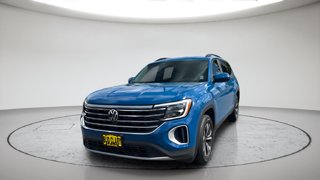 Used 2026 Blue Volkswagen SE image 2