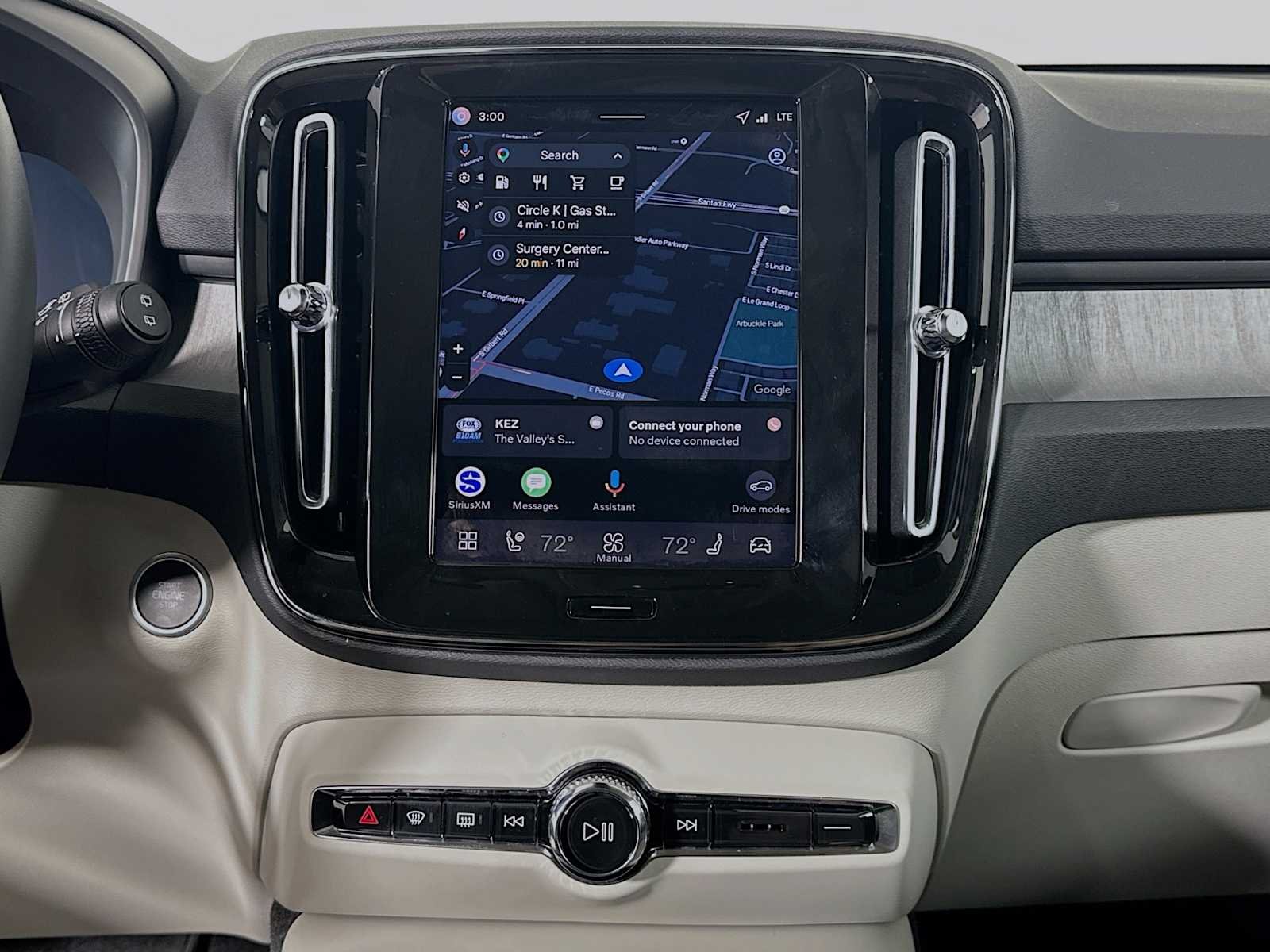2026 Volvo XC40 Ultra - Photo 13