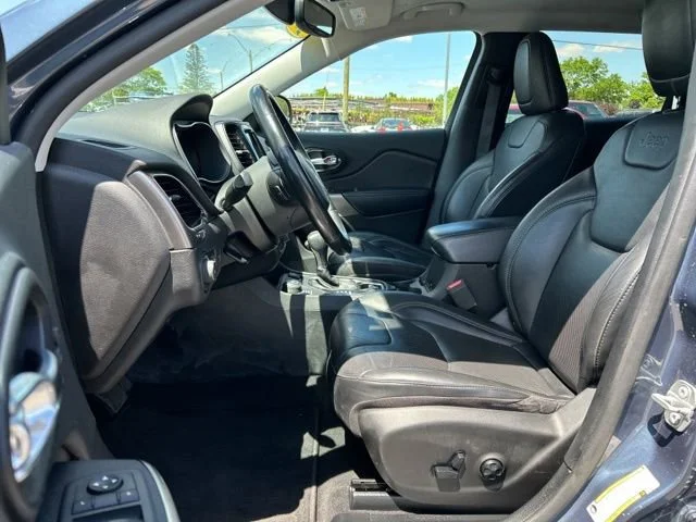Used 2020 Blue Jeep Limited 4x4 image 31