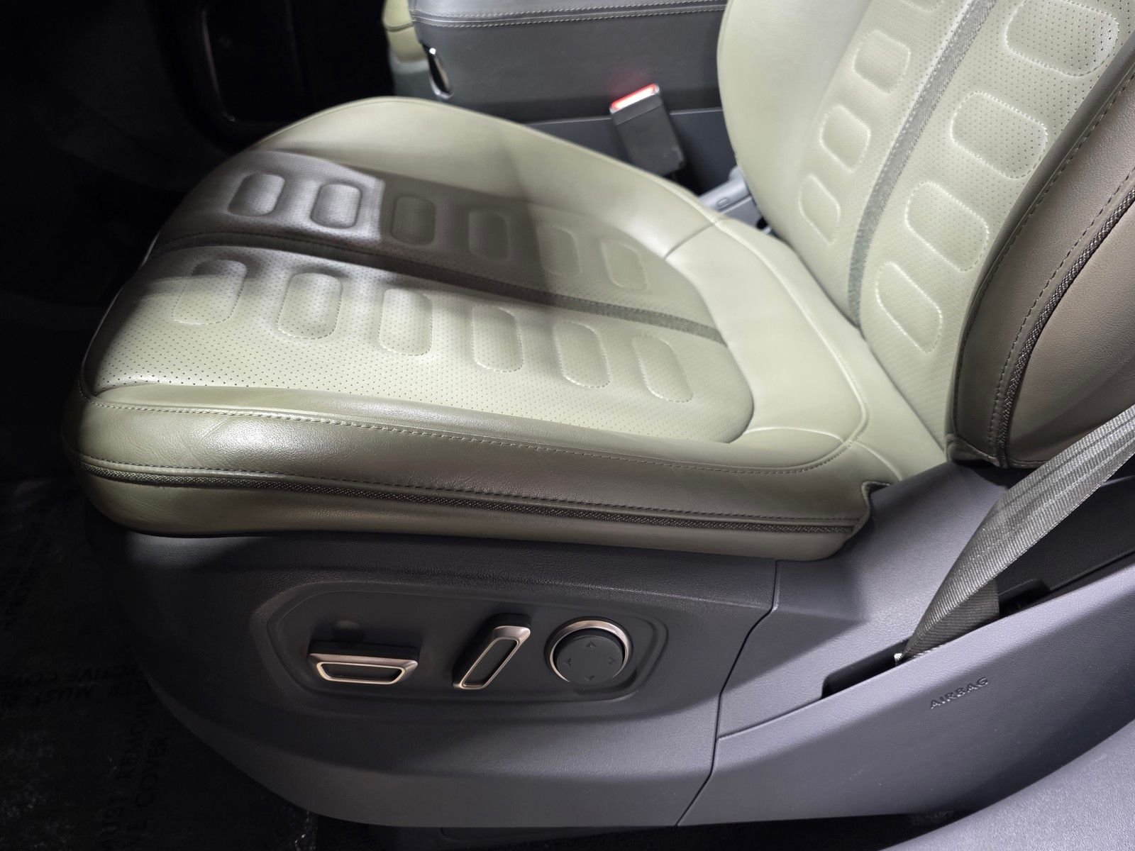 Used 2023 Forest Green Rivian Adventure image 24