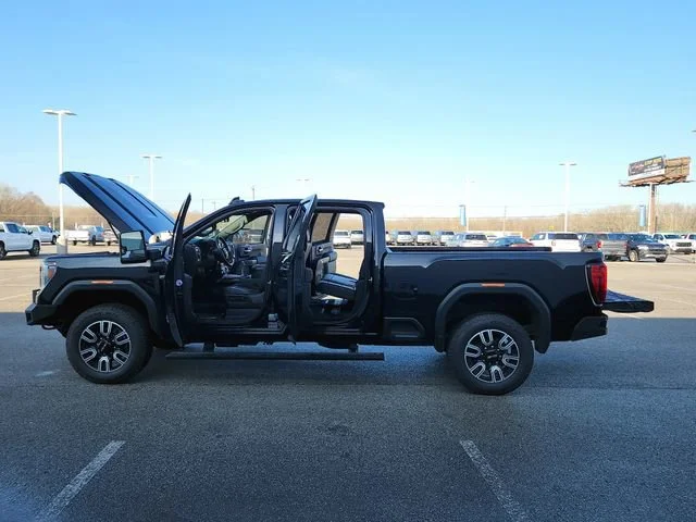 2022 GMC Sierra 2500HD AT4 - Photo 10