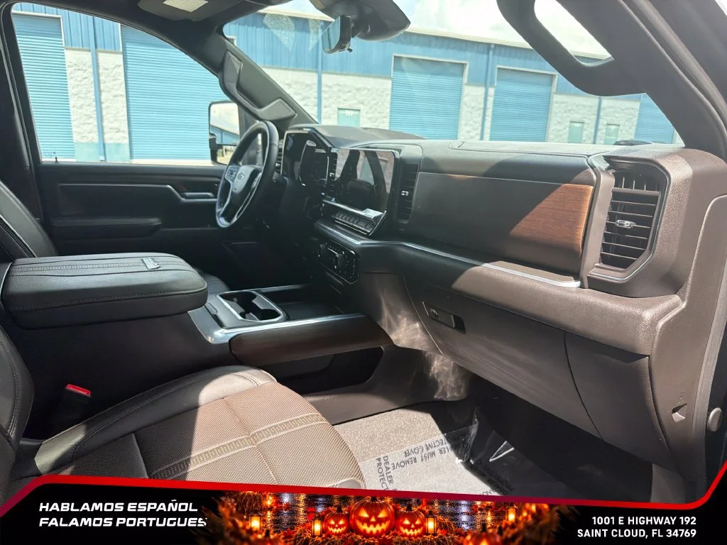 Used 2024 Black Chevrolet High Country image 30