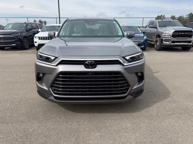 Used 2025  Toyota Limited image 14