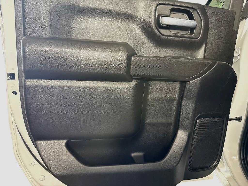 Used 2022 Summit White Chevrolet Custom image 20