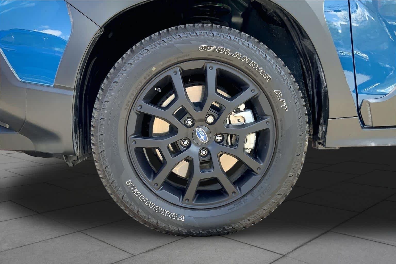 Certified Used 2025 Geyser Blue Pearl Subaru Wilderness image 9