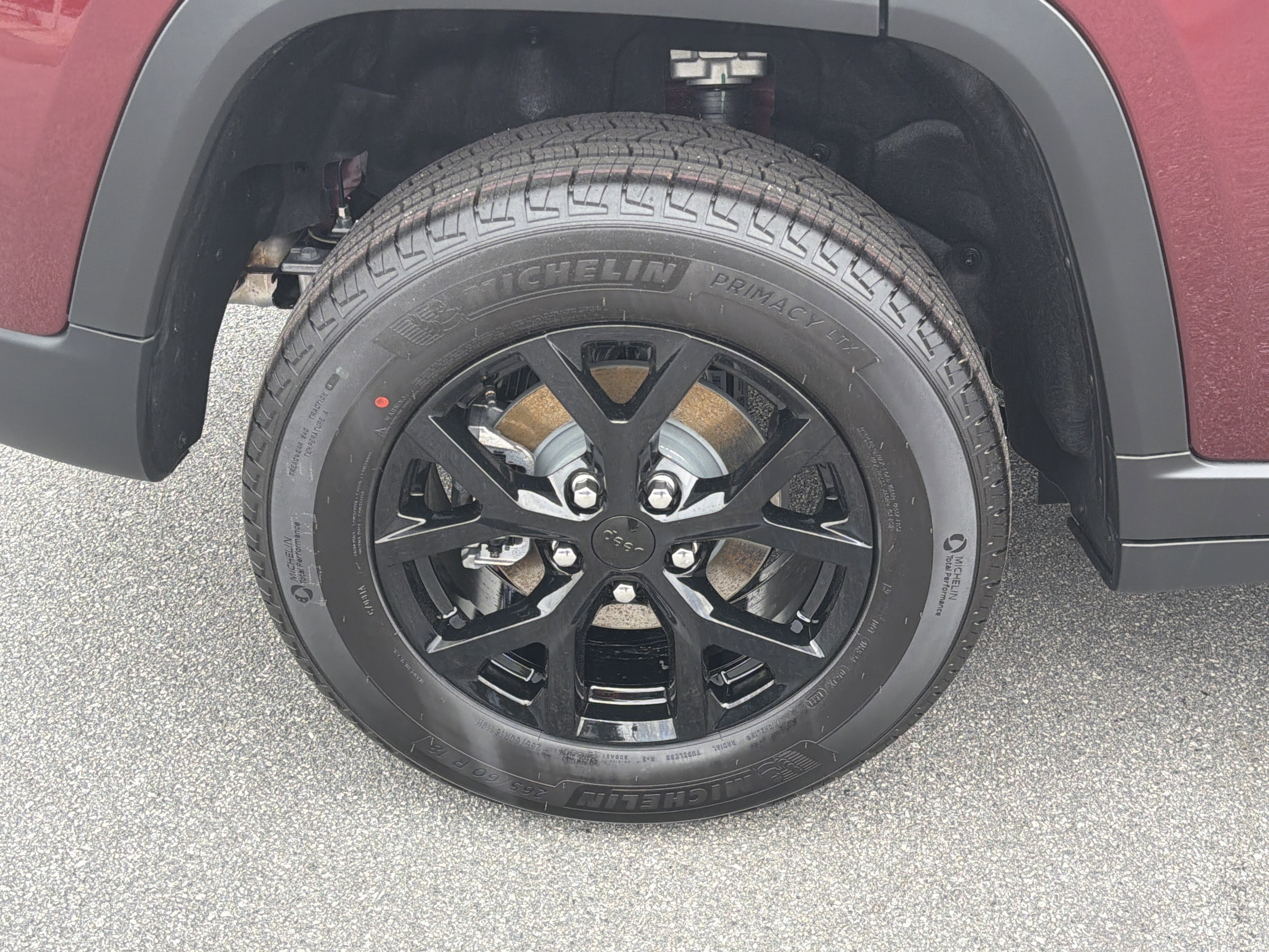 New 2026 Velvet Red Pearlcoat Jeep Laredo Altitude image 21