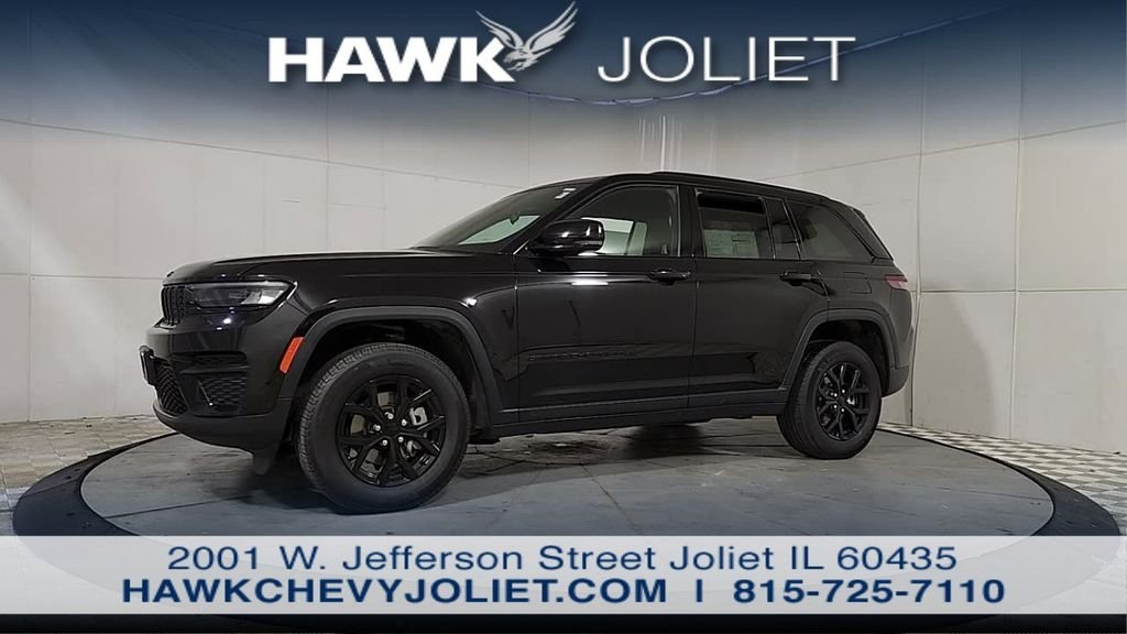 Used 2025 Black Jeep Altitude image 4