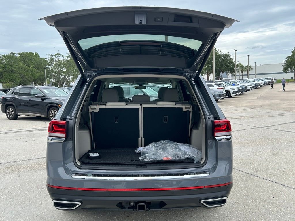 New 2026 Gray Volkswagen SE w/Technology image 50