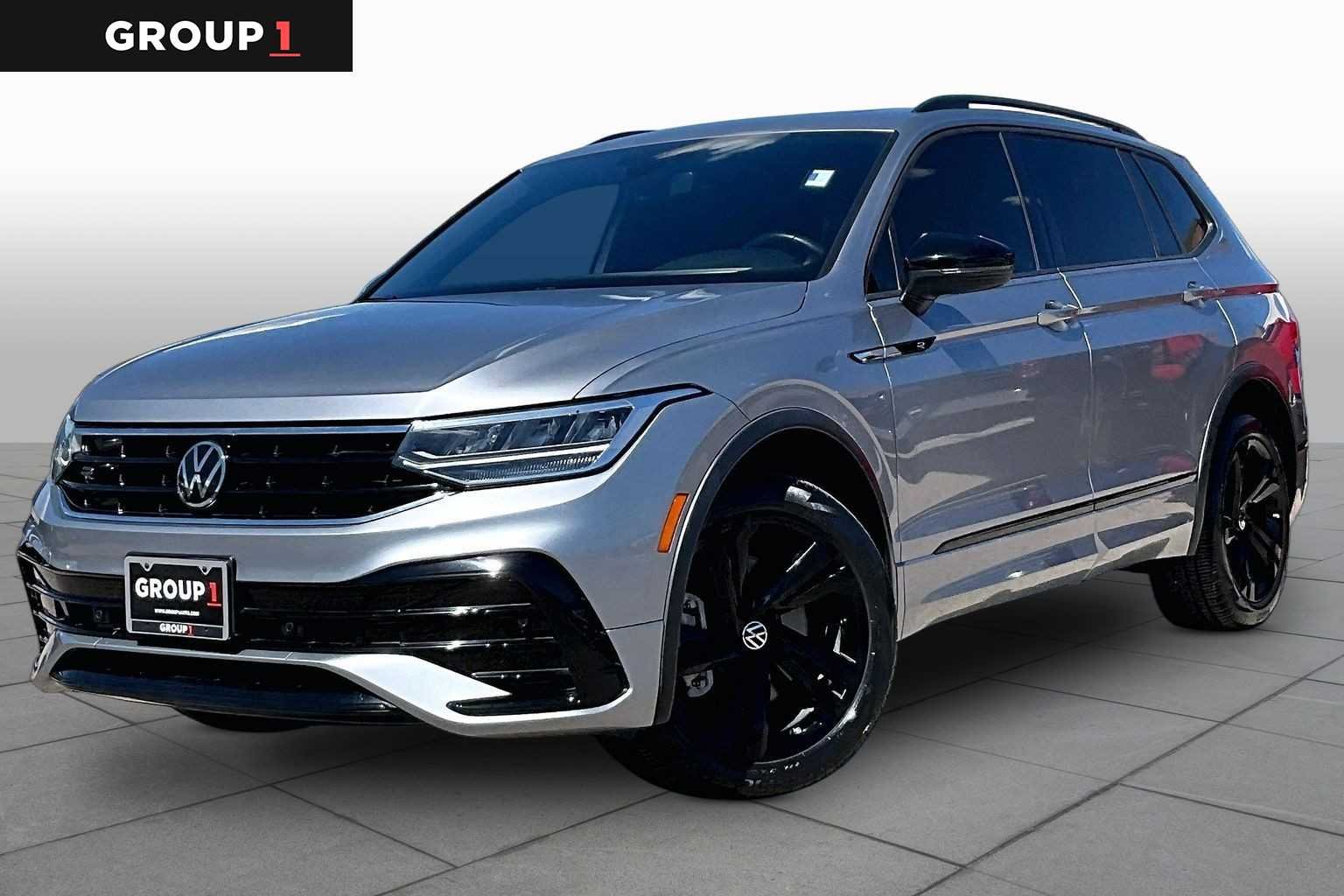 Certified Pre-Owned 2024 Volkswagen Tiguan SE R-Line Black