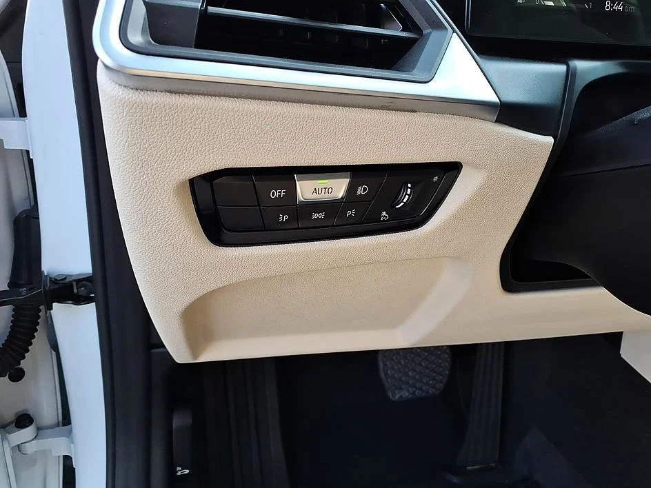 Used 2024 White BMW xDrive image 14