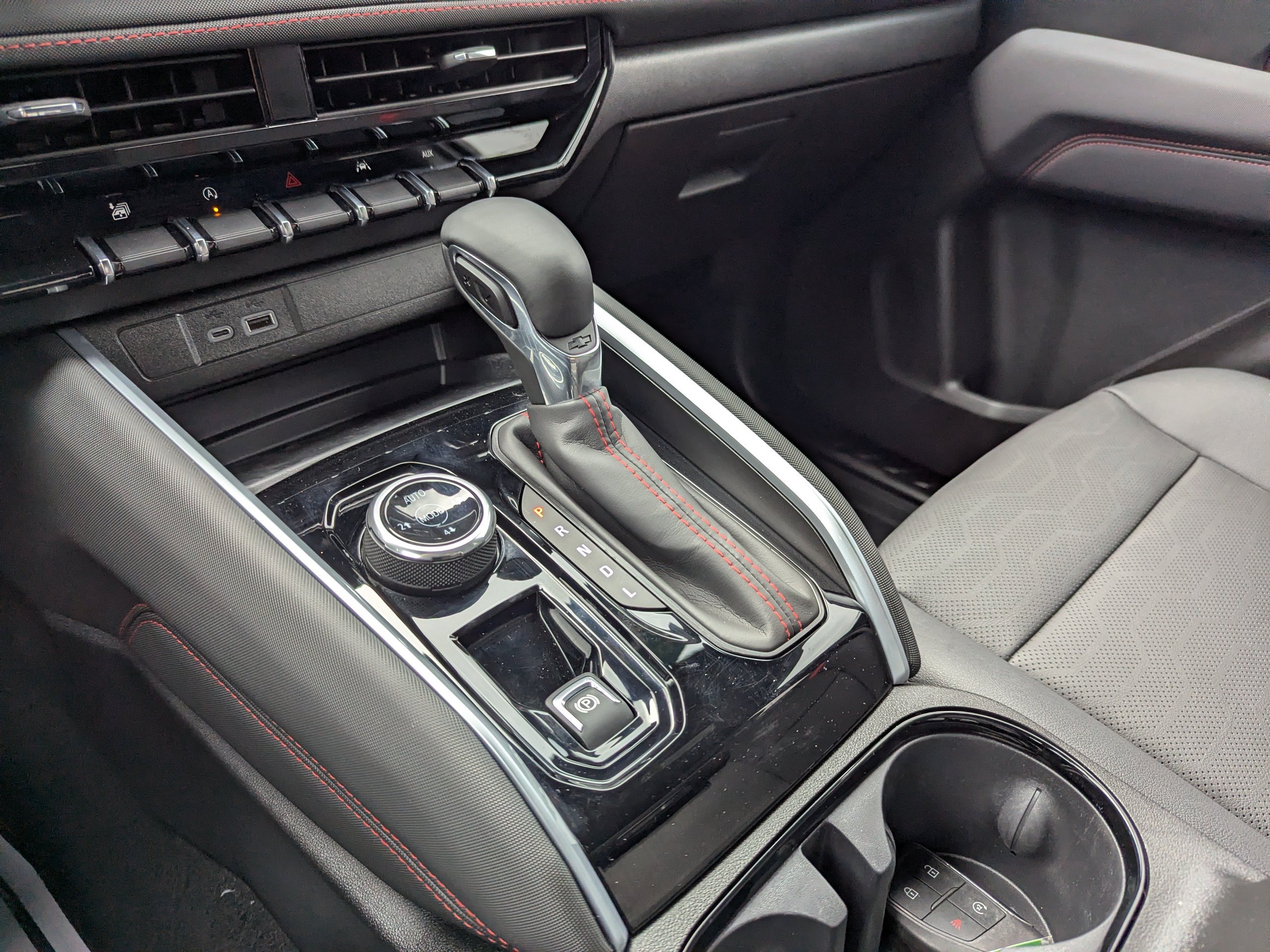 2026 Chevrolet Colorado Z71 - Photo 28