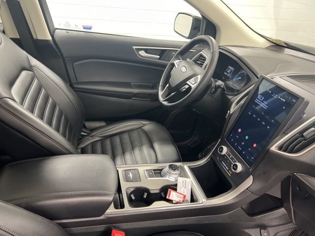 Used 2022 Agate Black Metallic Ford SEL image 23
