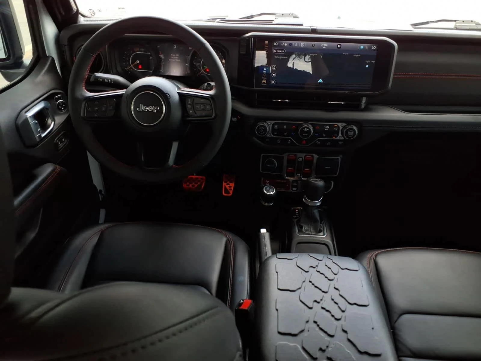 Used 2024 Bright White Clearcoat Jeep Rubicon X image 25