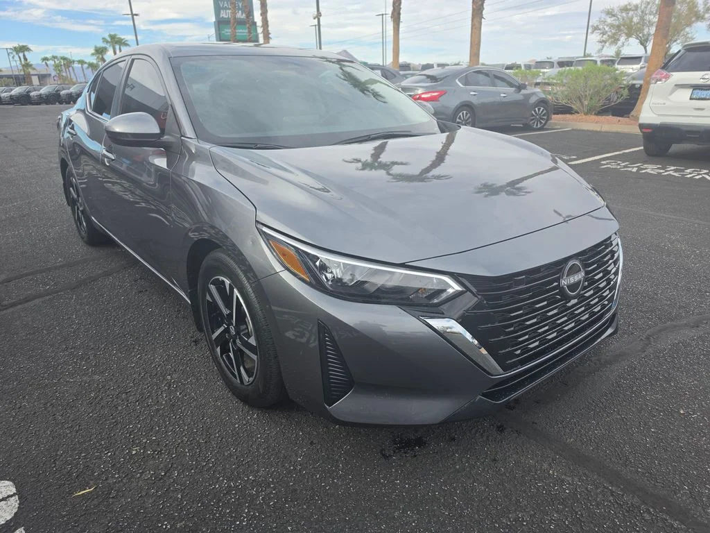 Used 2025 Gray Nissan SV image 3