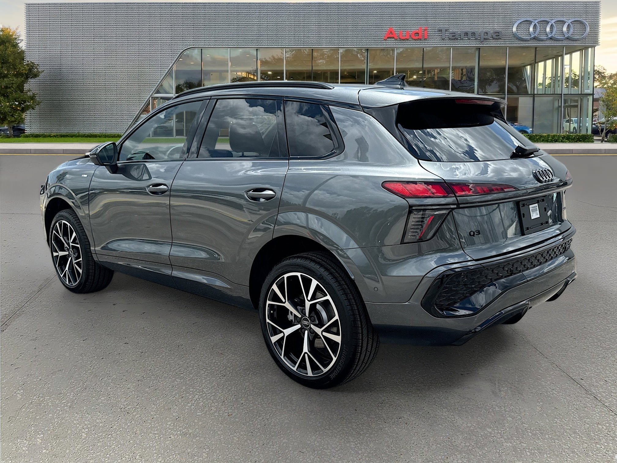 New 2026 Daytona Gray Pearl Effect Audi S line image 5