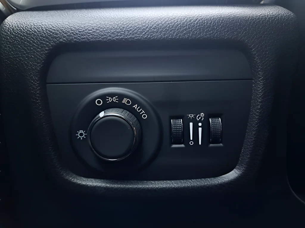 New 2026 Bright White Clearcoat Jeep Altitude image 23