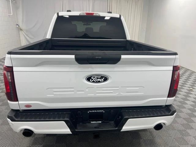 Used 2025 White Ford LOBO image 7