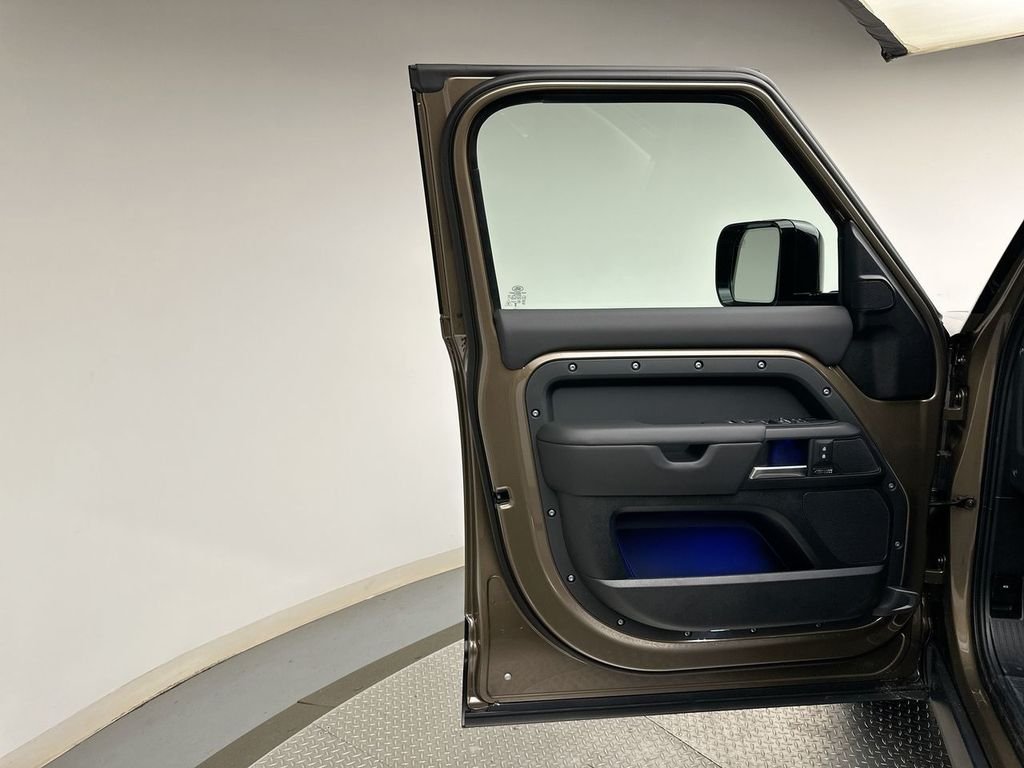 New 2026 Gondwana Stone Land Rover X-Dynamic SE image 17