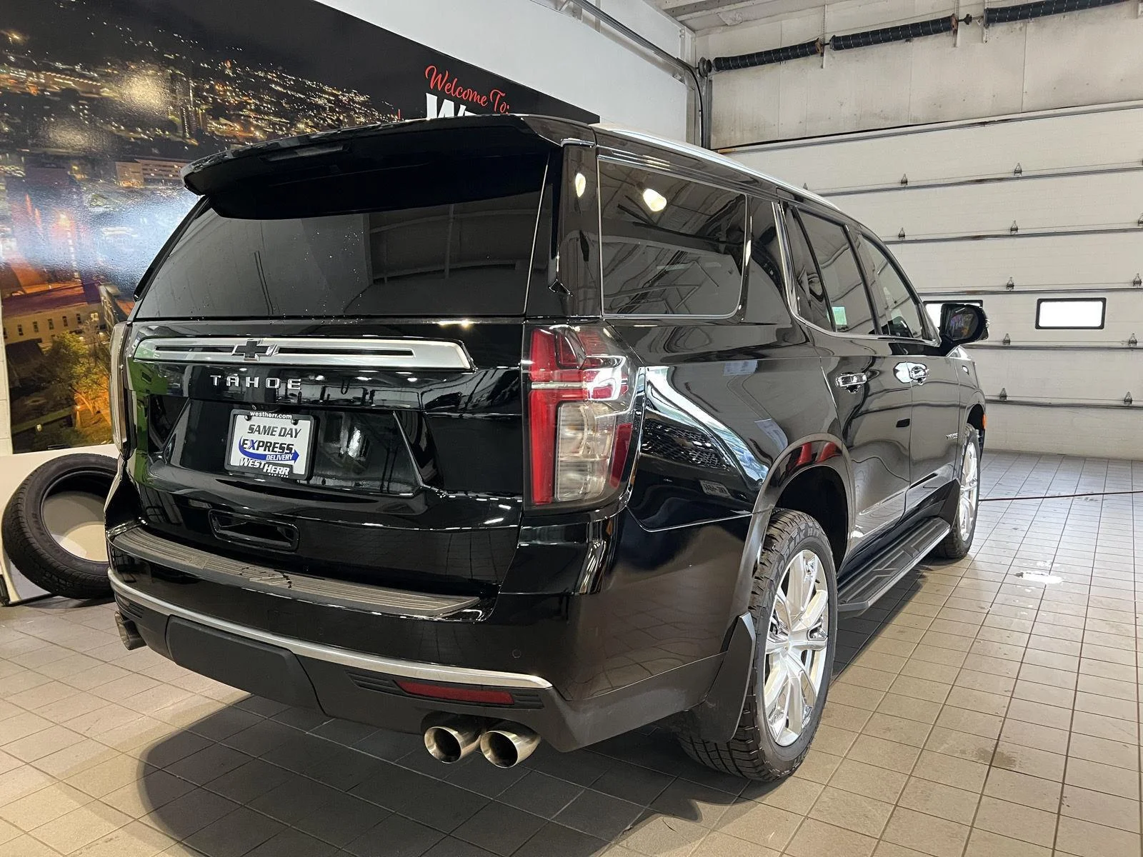 Used 2023 Black Chevrolet High Country image 8