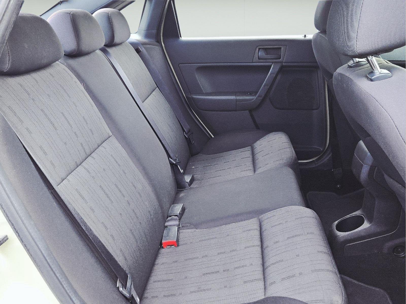 Used 2010  Ford SE image 36