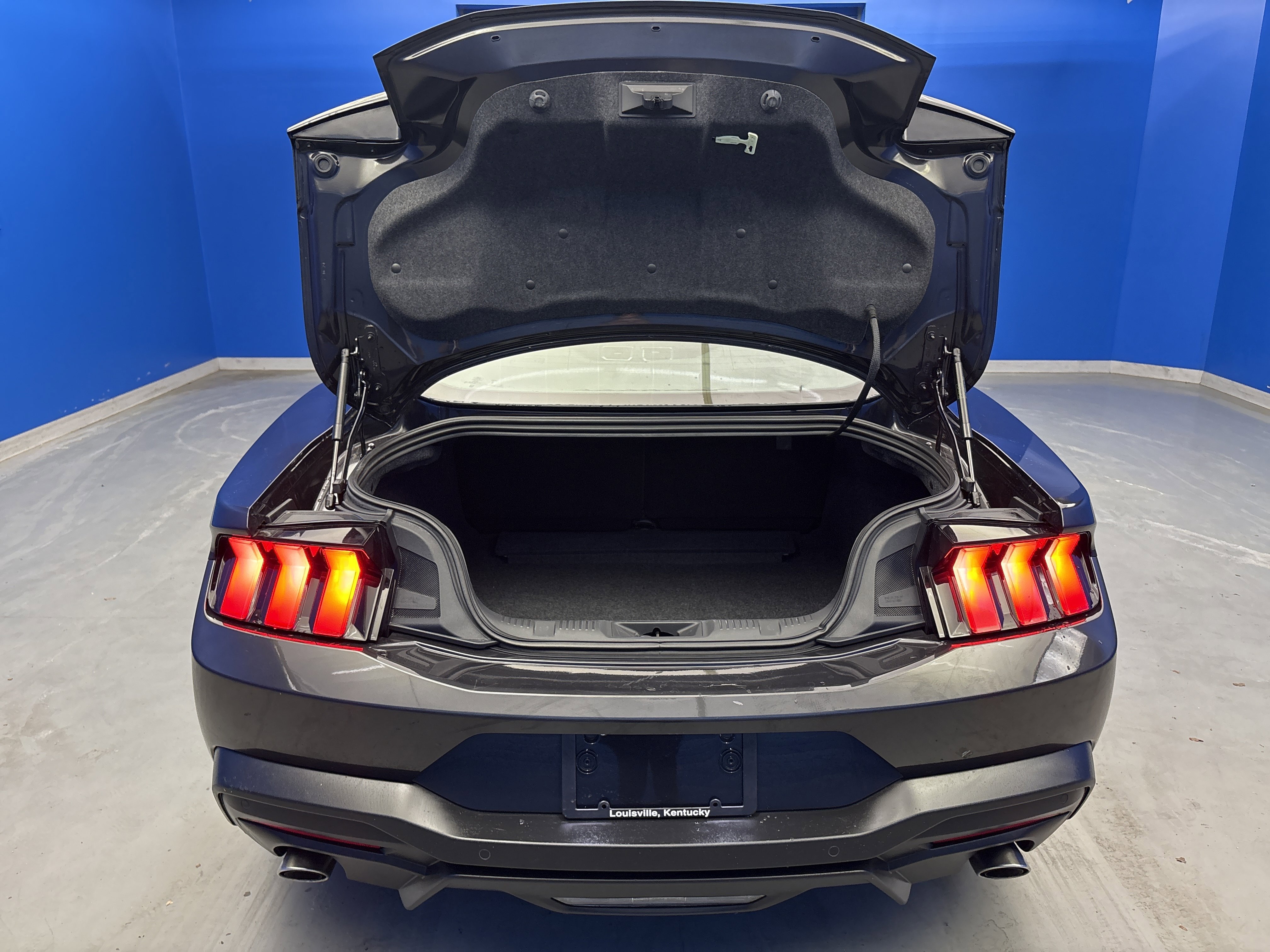 Used 2024 Carbonized Gray Metallic Ford EcoBoost Premium image 27