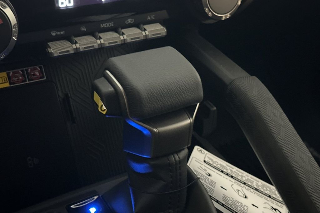 2025 Toyota Tacoma SR5 - Photo 17