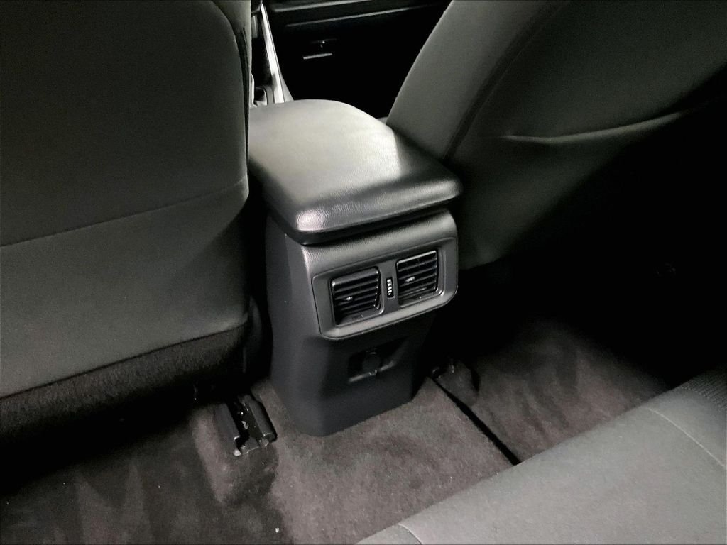 Used 2022 White Toyota LE image 26