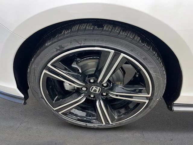 New 2026 Platinum White Pearl Honda SE image 12
