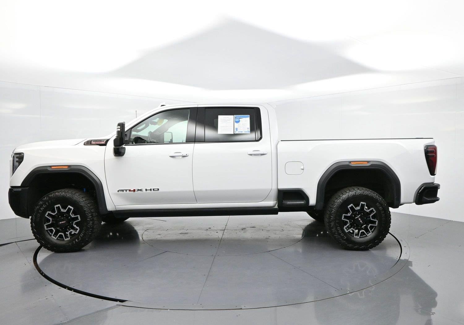 Used 2024 Summit White GMC AT4X image 4