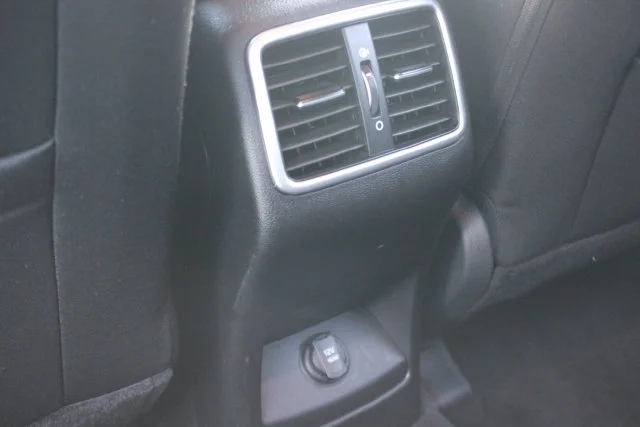 Used 2019 White Kia LX image 24